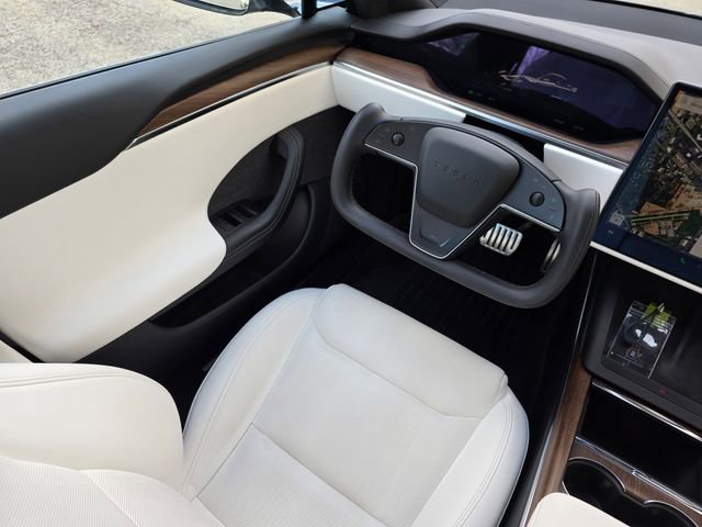 Used 2022 Tesla Model S AWD/4WD image 22