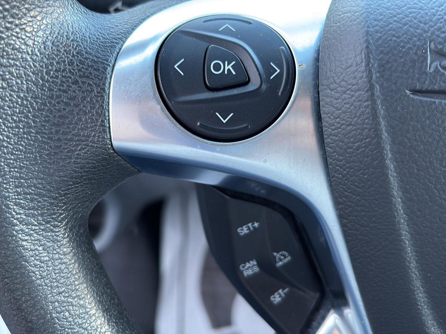 Used 2018 Ford Transit 150 XLT image 9