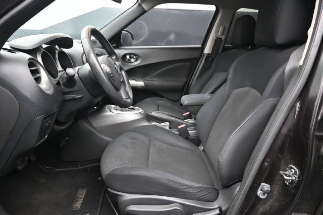 Used 2014 Nissan Juke S FWD image 12