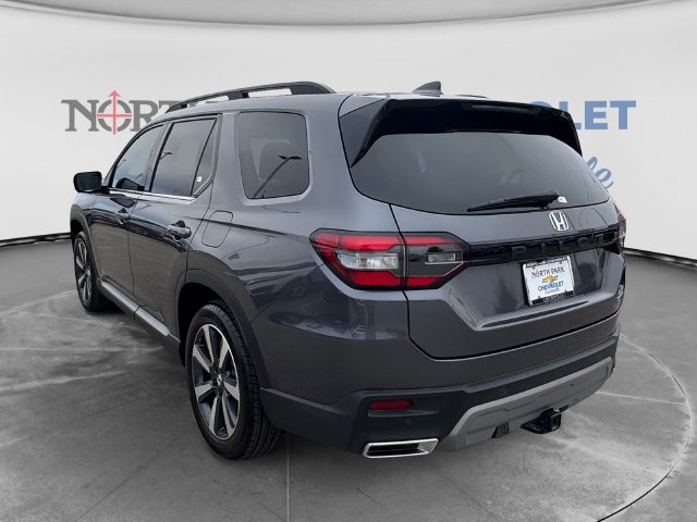 Used 2025 Honda Pilot Touring image 5