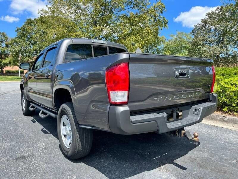 Used 2016 Toyota Tacoma SR5 RWD image 8