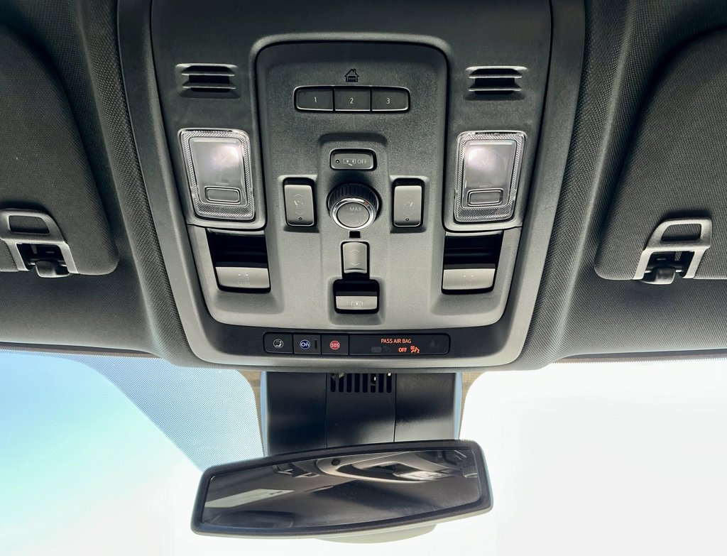 Used 2023 Chevrolet Tahoe Z71 w/ Luxury Package image 32