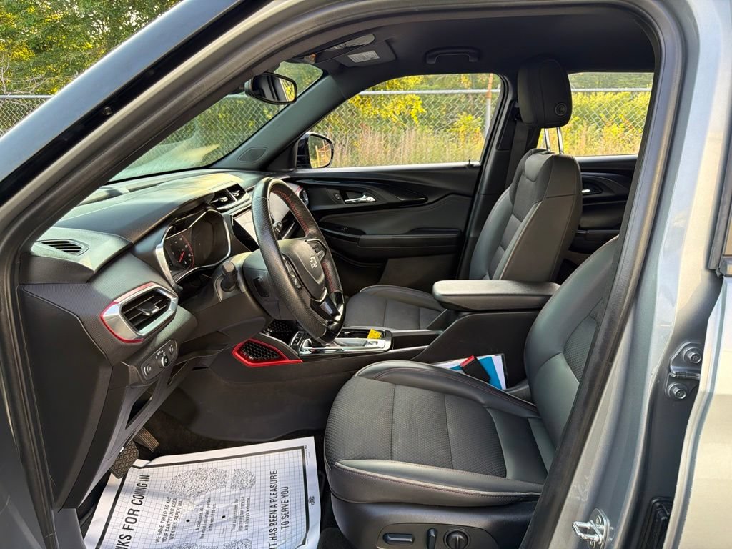 Used 2023 Chevrolet TrailBlazer RS w/ Convenience Package FWD image 21