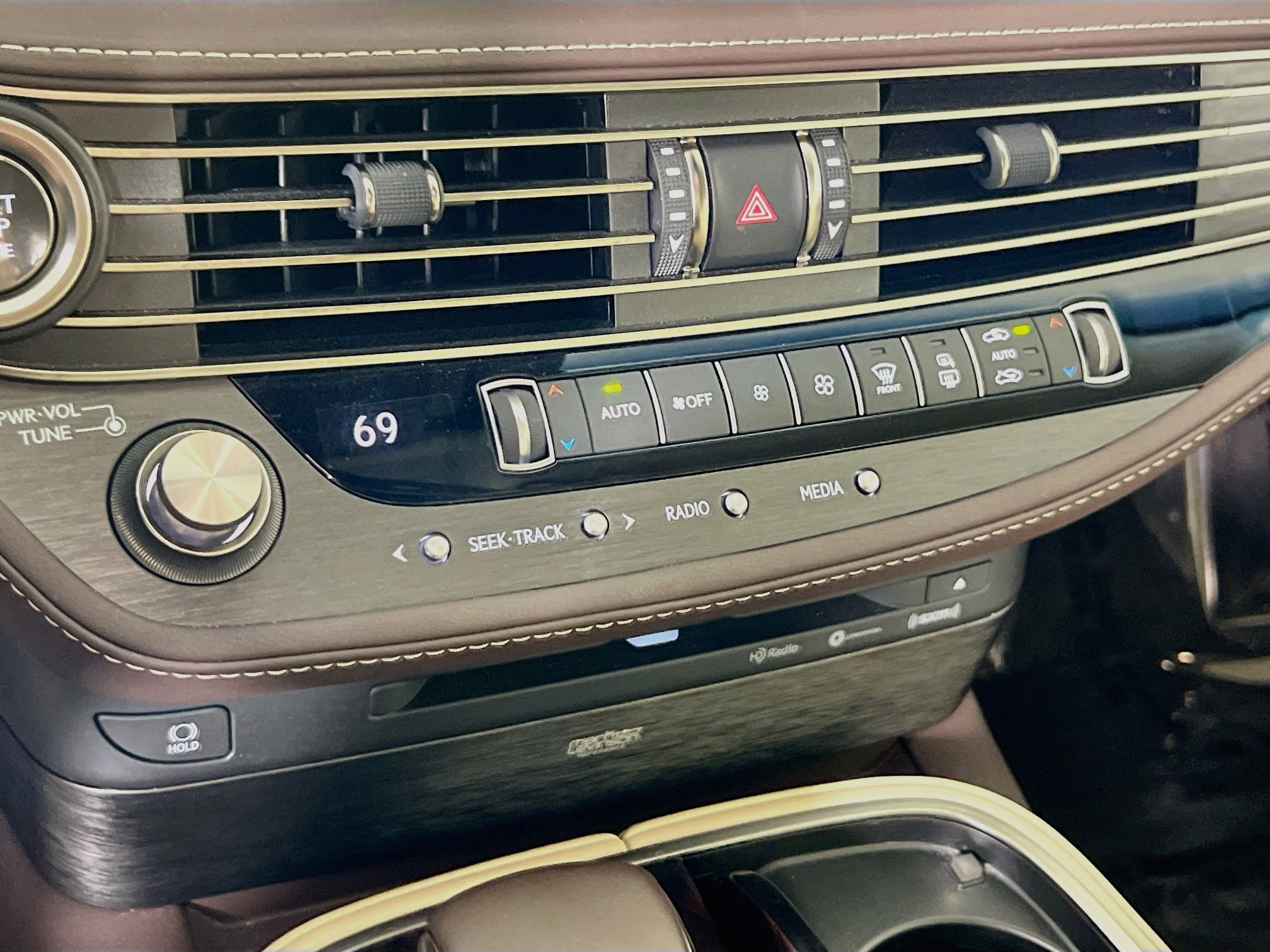 Used 2020 Lexus LS 500 AWD w/ Interior Upgrade Package image 15