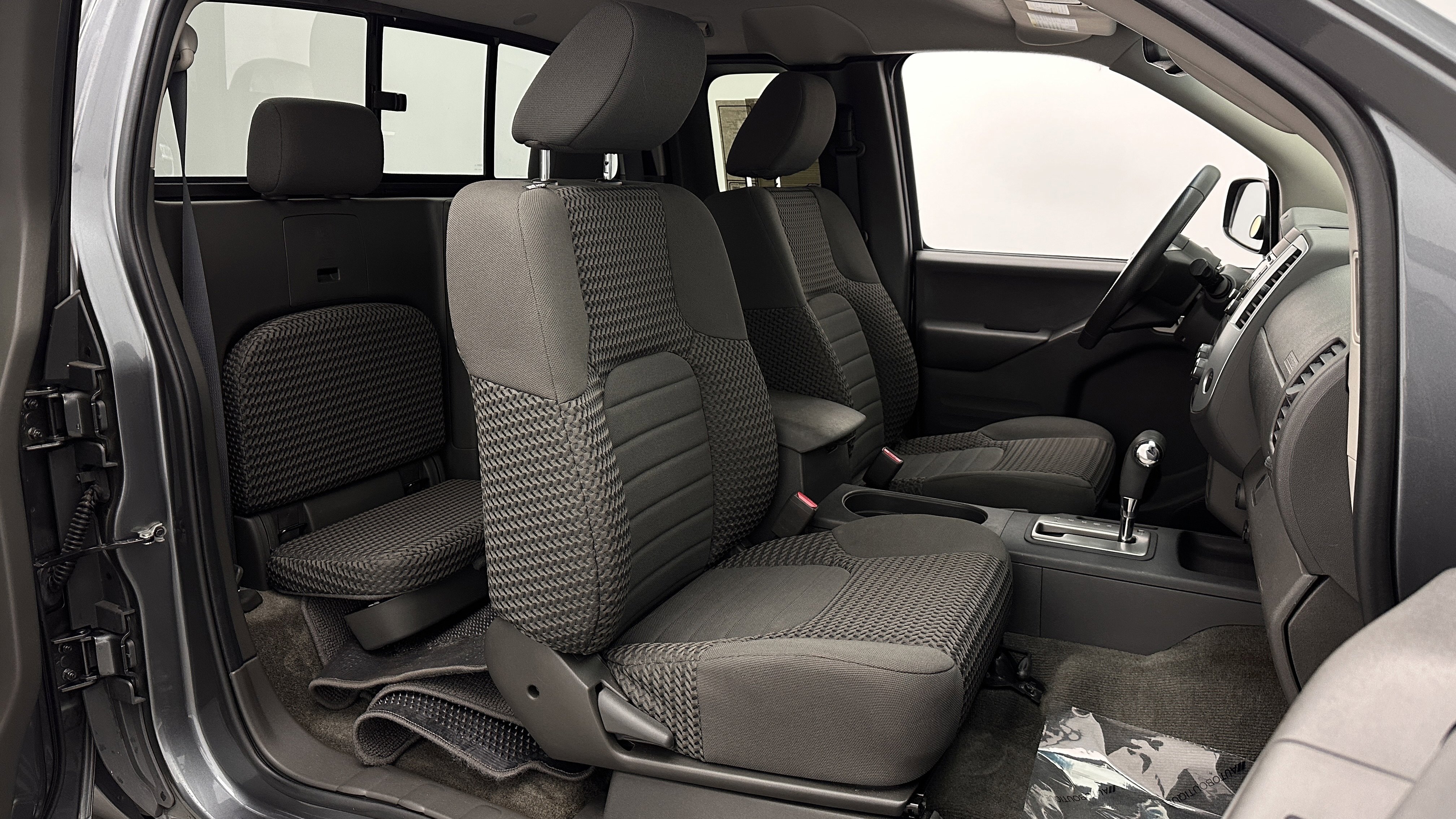 Used 2017 Nissan Frontier SV RWD image 25