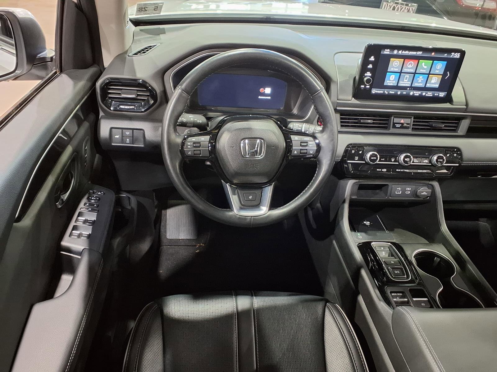Used 2023 Honda Pilot Elite image 9