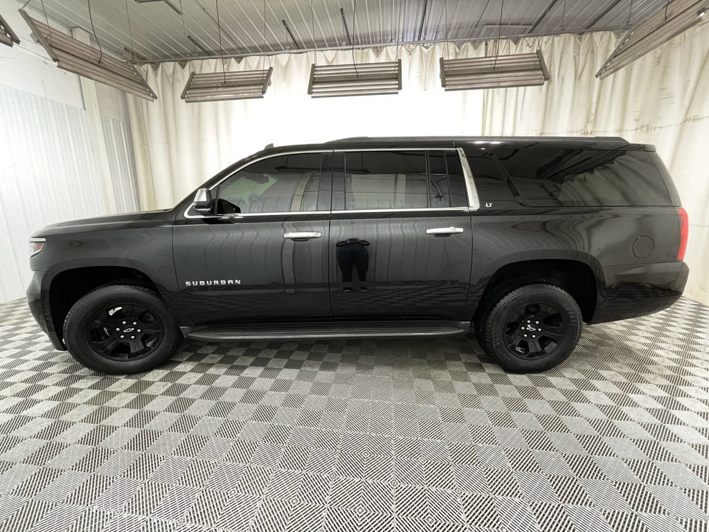 Used 2016 Chevrolet Suburban LT RWD image 18