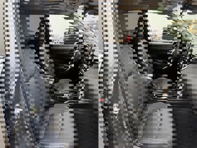 Used 2023 Toyota Corolla Cross XLE image 31