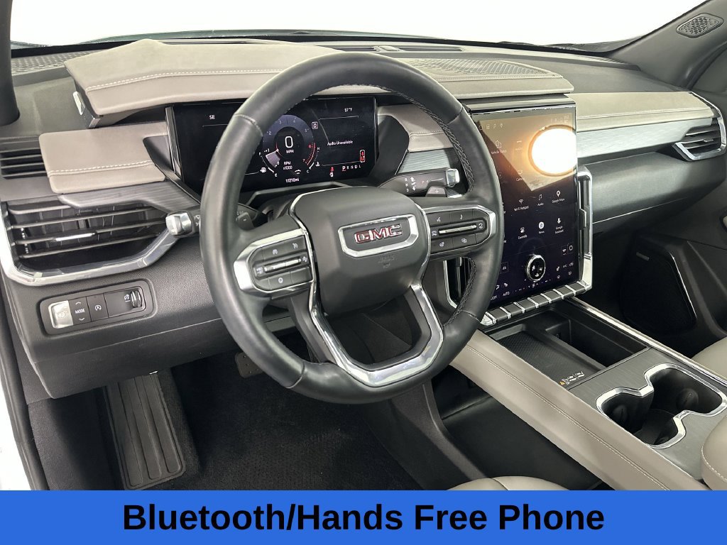 Used 2026 GMC Acadia Elevation w/ Elevation Premium Package FWD image 13