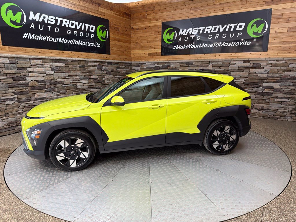 Used 2024 Hyundai Kona SEL FWD image 2