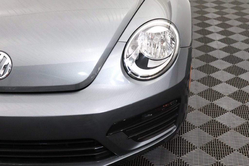 Used 2019 Volkswagen Beetle 2.0T S FWD image 12