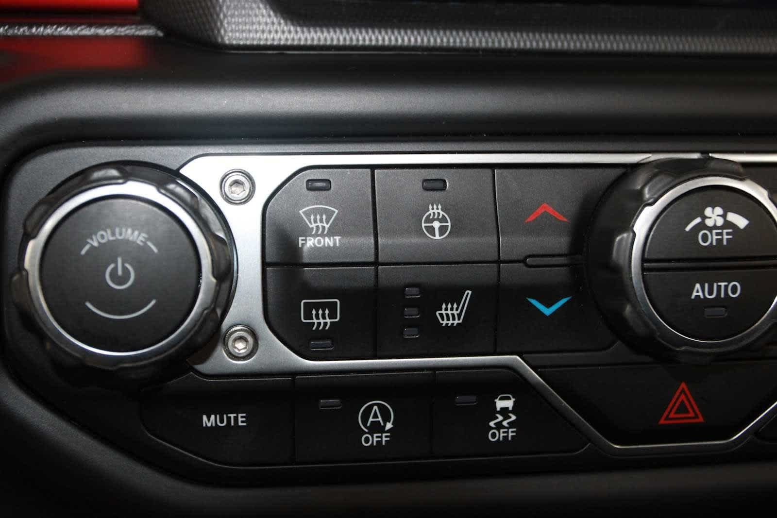 Used 2020 Jeep Gladiator Rubicon AWD/4WD image 16