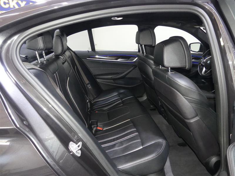 Used 2018 BMW 530i xDrive image 28