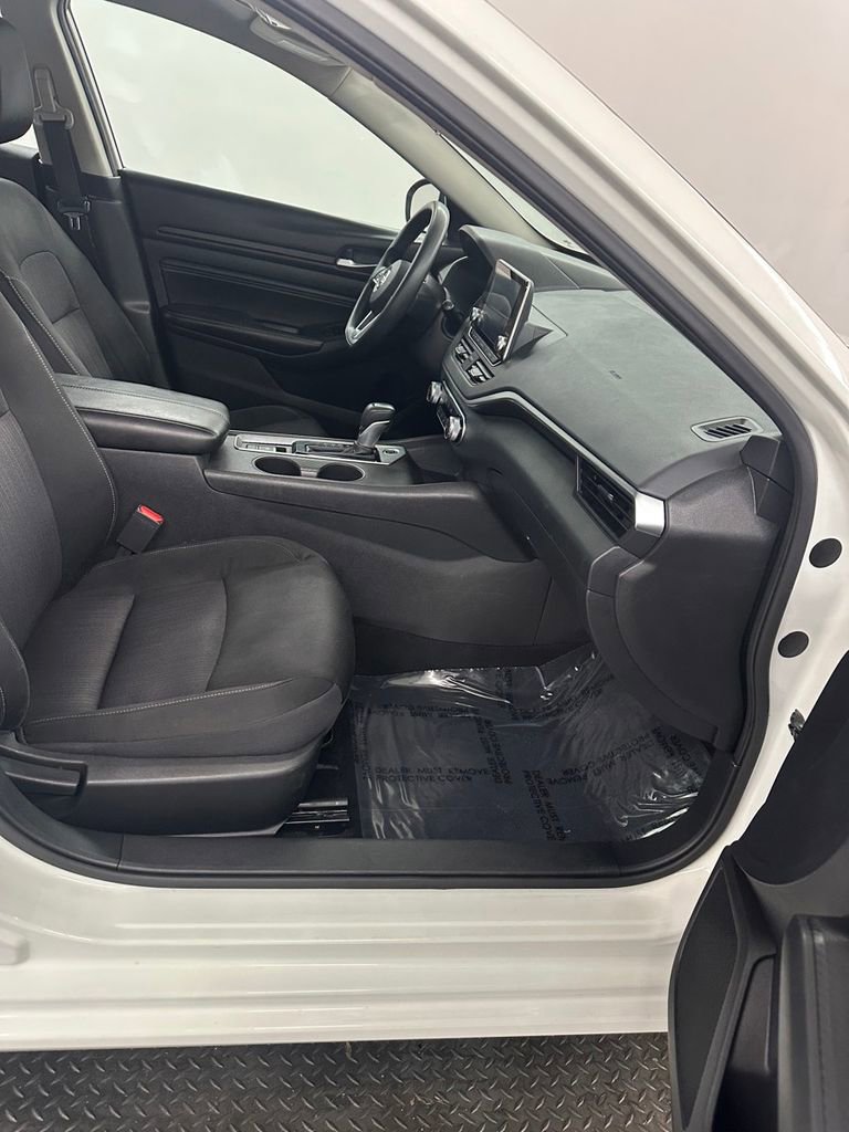 Used 2019 Nissan Altima 2.5 S AWD/4WD image 32