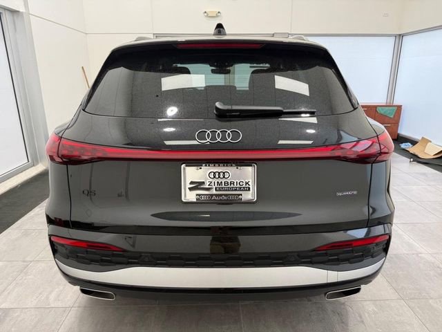 Certified 2025 Audi Q5 Premium w/ Convenience Package AWD/4WD image 3