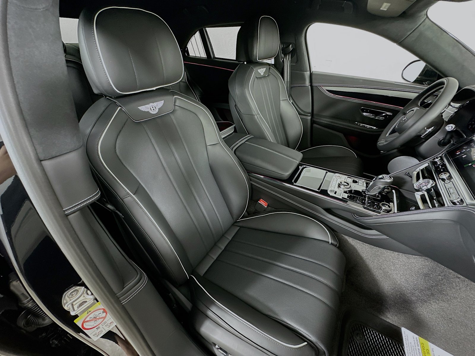 New 2026 Bentley Flying Spur V8 AWD/4WD image 48