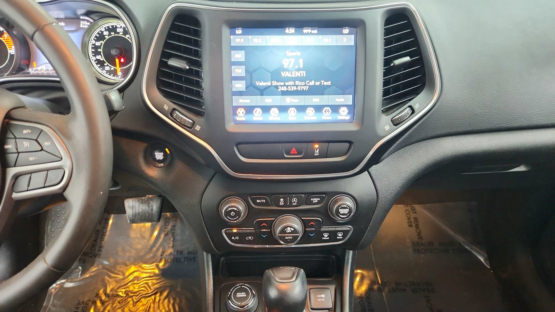 Used 2022 Jeep Cherokee Latitude Lux AWD/4WD image 21