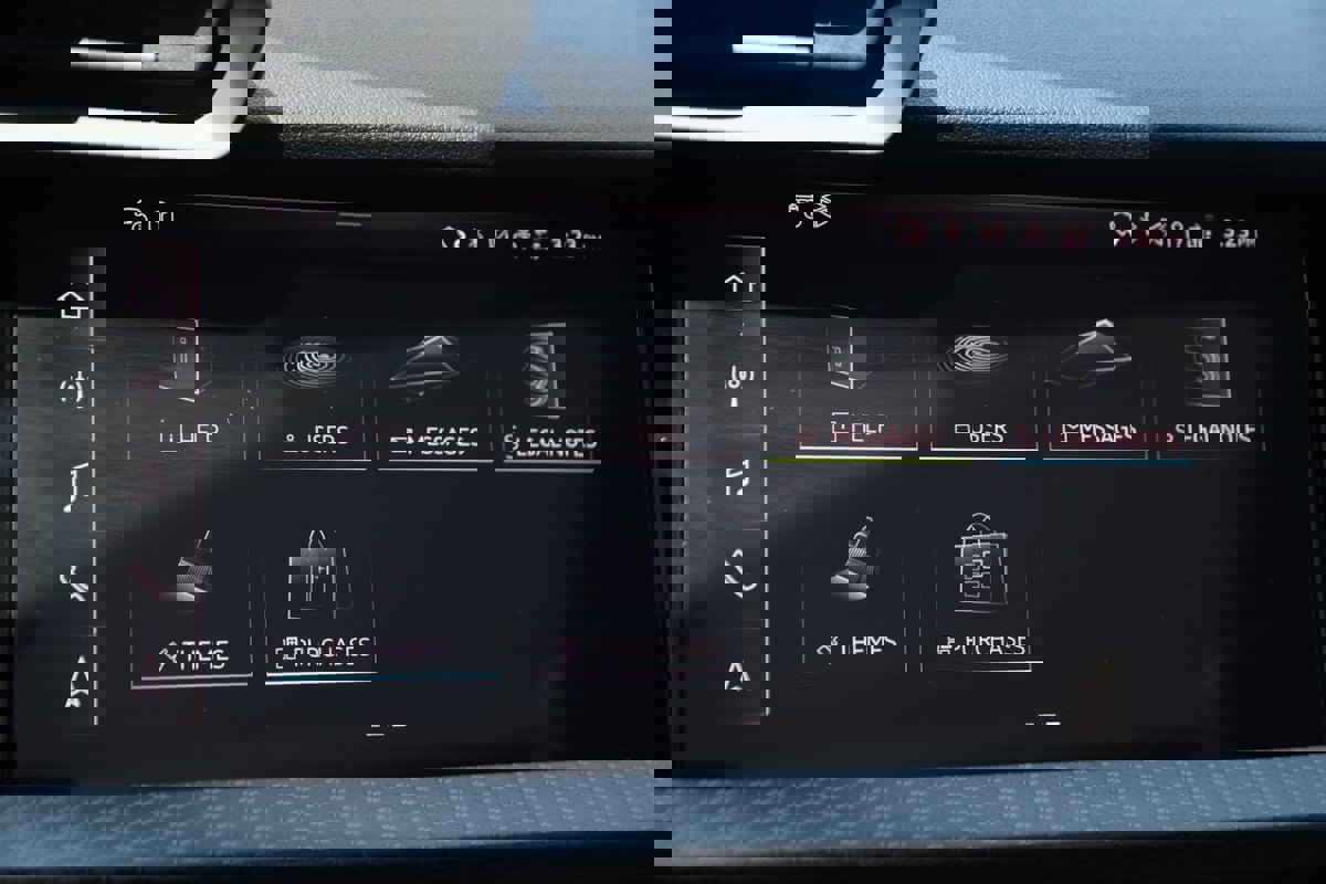 Used 2024 Audi RS 3 image 44