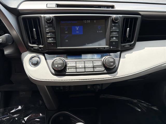 Used 2018 Toyota RAV4 Limited AWD/4WD image 18
