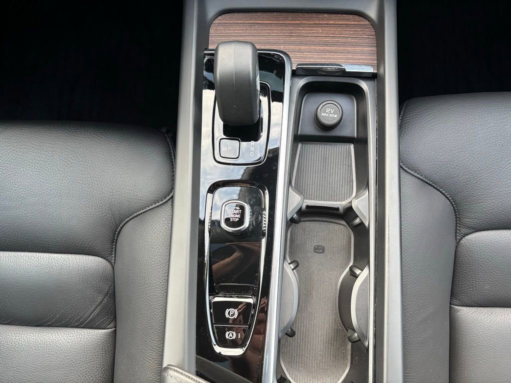 Certified 2023 Volvo XC60 B5 Plus w/ Climate Package image 30