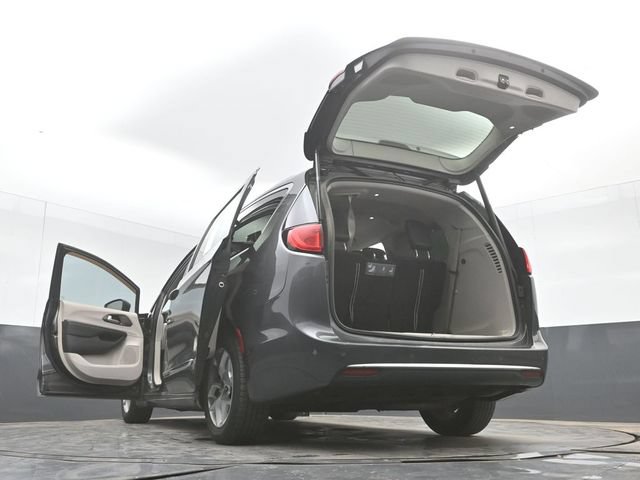 Used 2017 Chrysler Pacifica Touring-L Plus w/ Tire & Wheel Group FWD image 57