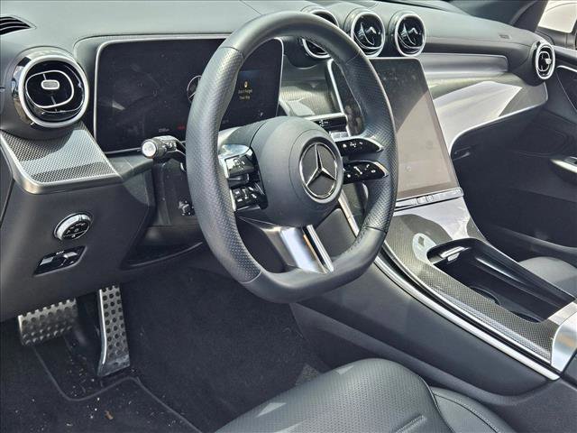 Used 2023 Mercedes-Benz GLC 300 image 9