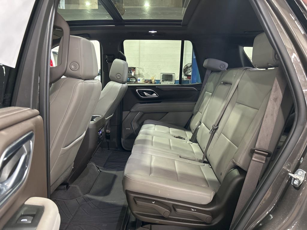 Used 2021 Chevrolet Tahoe LT w/ LT Signature Package image 29