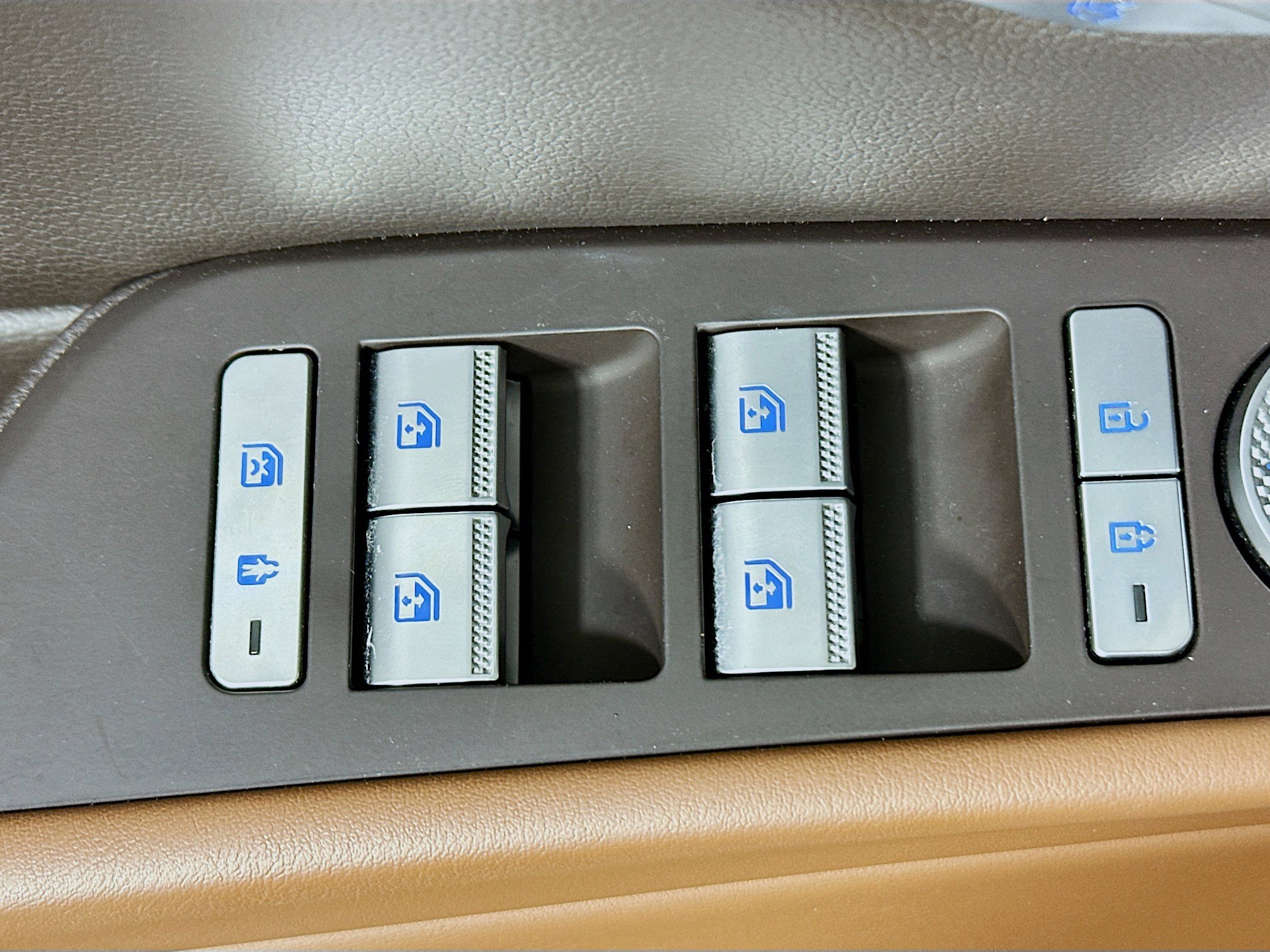 Used 2024 Genesis G80 2.5T image 14