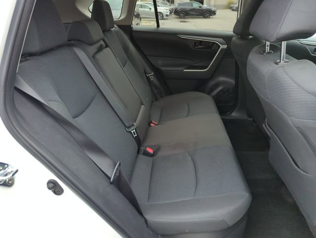 Used 2025 Toyota RAV4 LE AWD/4WD image 30