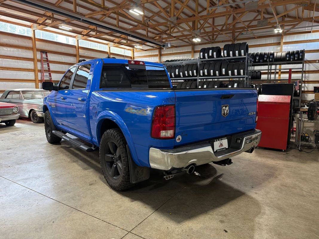 Used 2018 RAM 1500 SLT AWD/4WD image 10