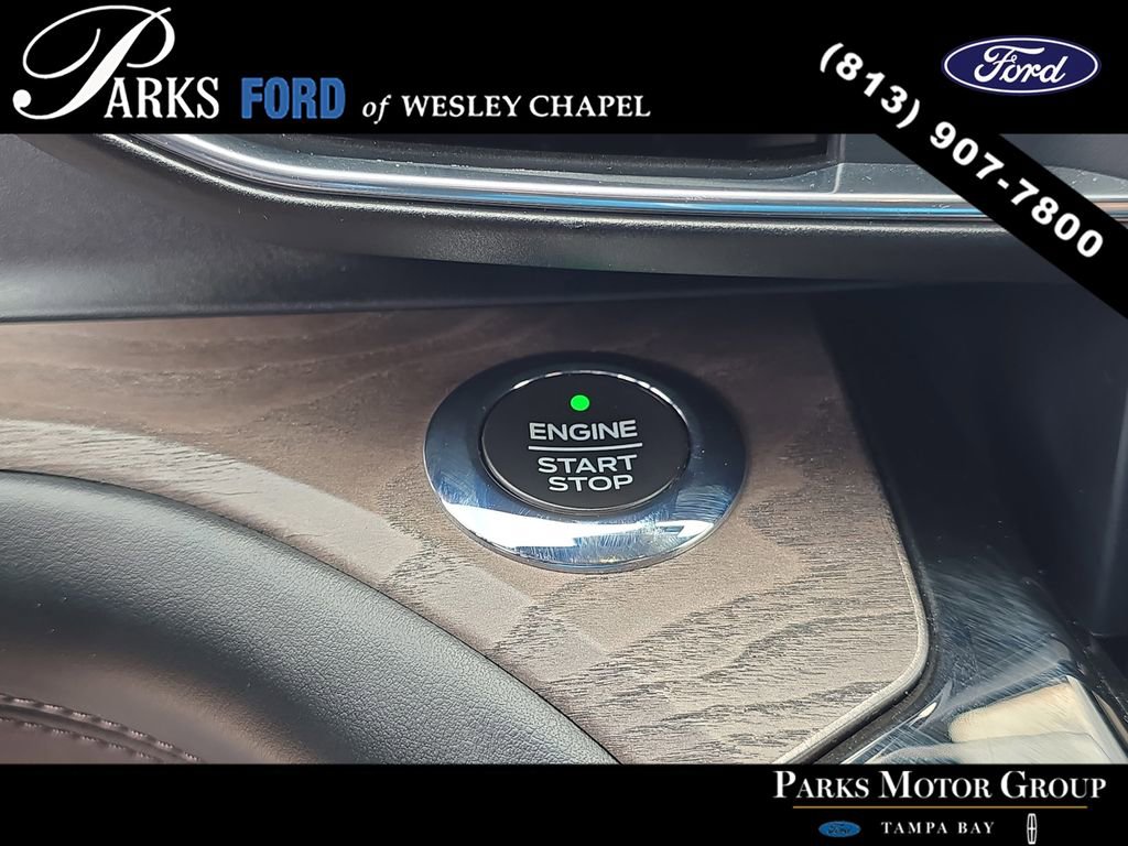 Certified 2021 Ford Explorer Platinum w/ Equipment Group 601A image 27