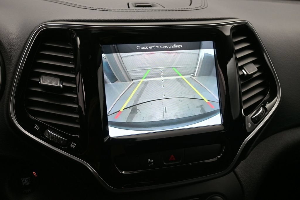Used 2020 Jeep Cherokee Limited AWD/4WD image 14