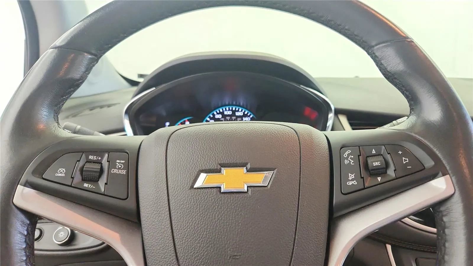 Used 2020 Chevrolet Trax LT w/ Driver Confidence Package FWD image 26
