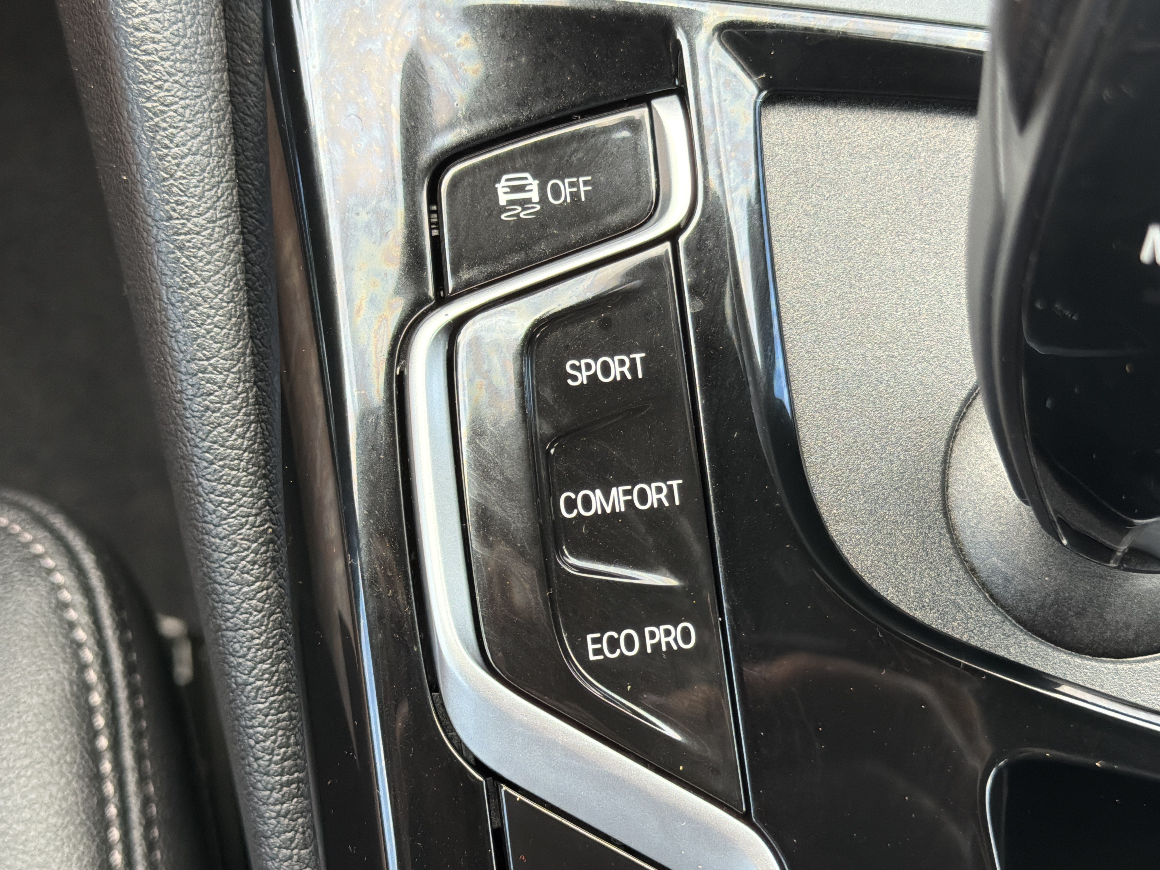 Used 2023 BMW 530i w/ Convenience Package RWD image 11
