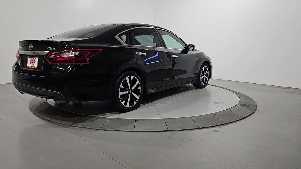 Used 2018 Nissan Altima 2.5 SR FWD image 5
