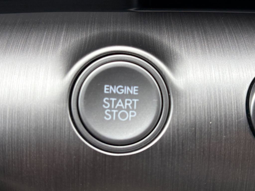 Used 2025 Hyundai Kona SEL FWD image 20