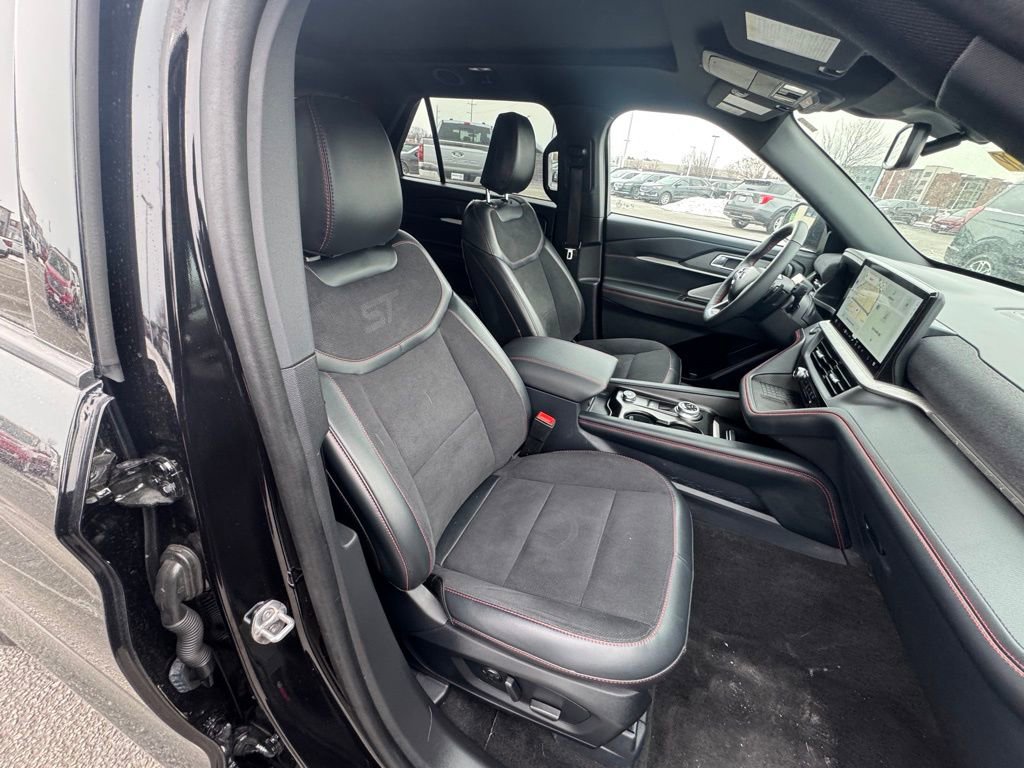 Used 2025 Ford Explorer ST w/ Sun And Sound Package image 16