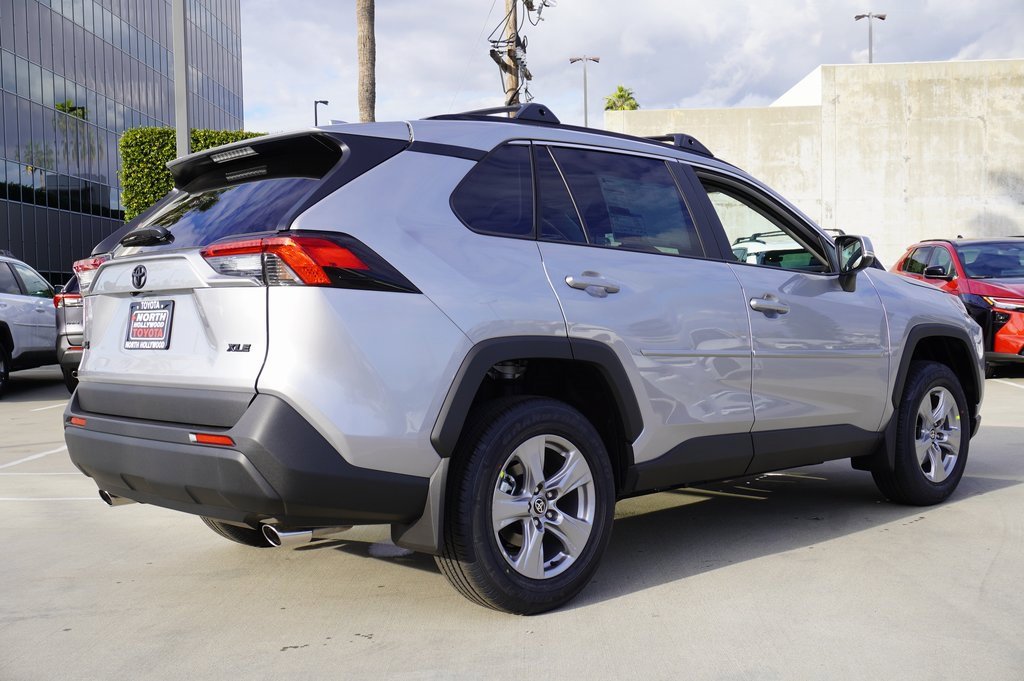 New 2025 Toyota RAV4 XLE image 4