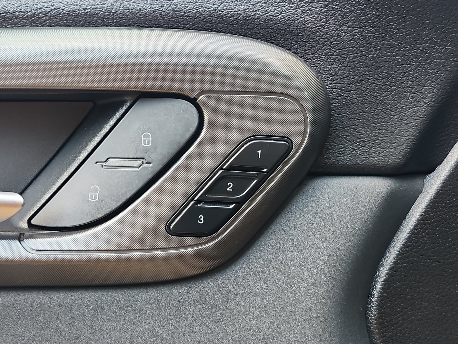 Used 2024 Dodge Hornet R/T AWD/4WD image 17