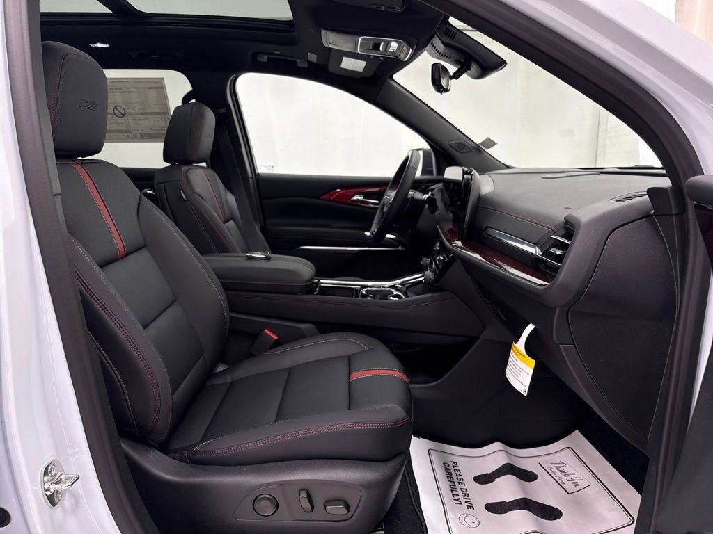 New 2026 Chevrolet Traverse RS image 9