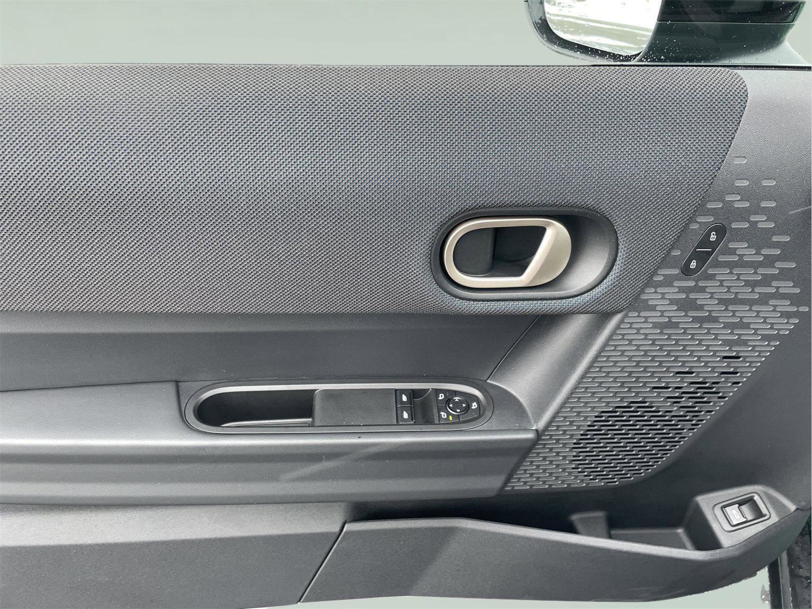 Used 2025 MINI Cooper S image 18