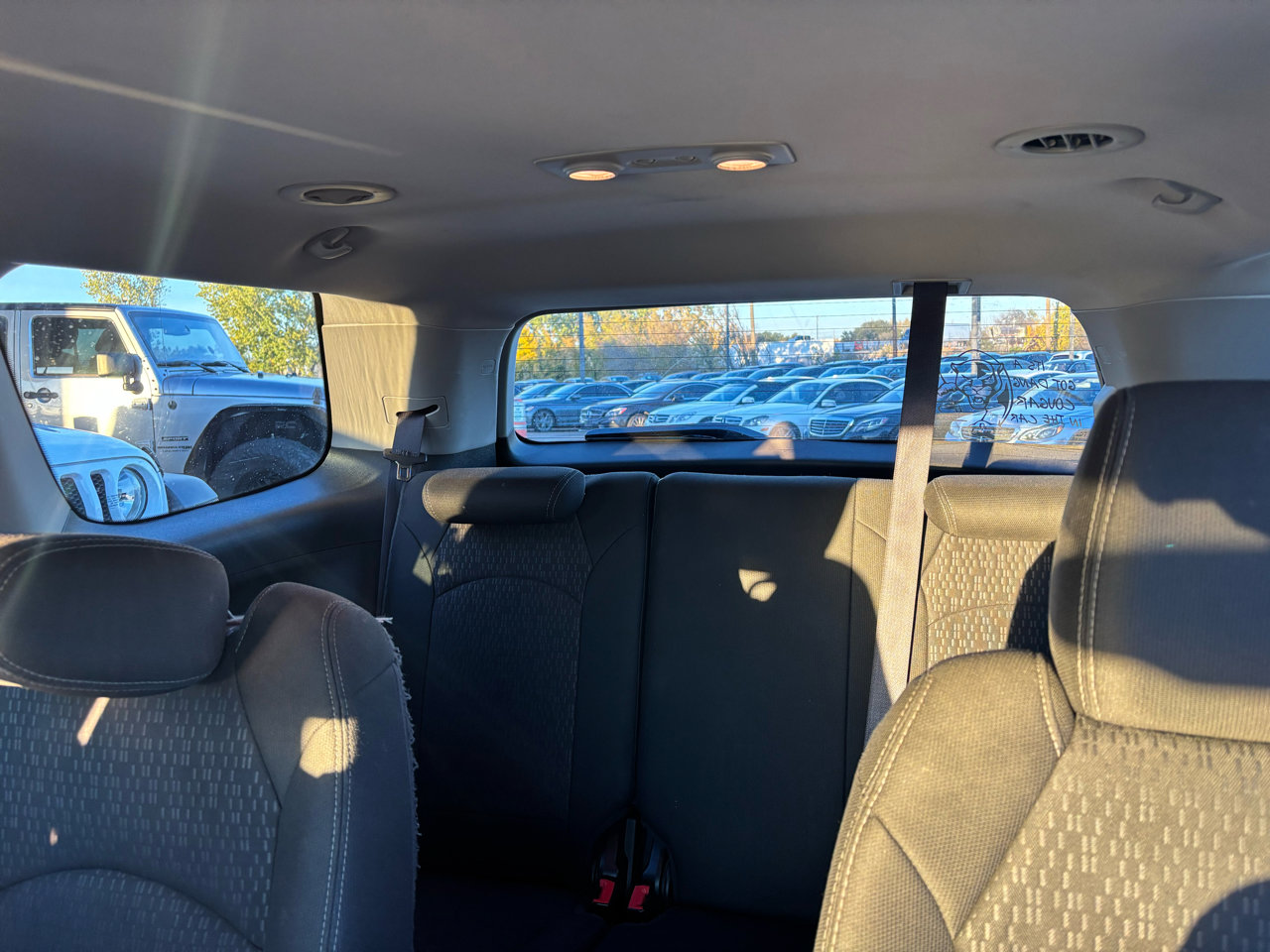 Used 2013 GMC Acadia SLE image 17