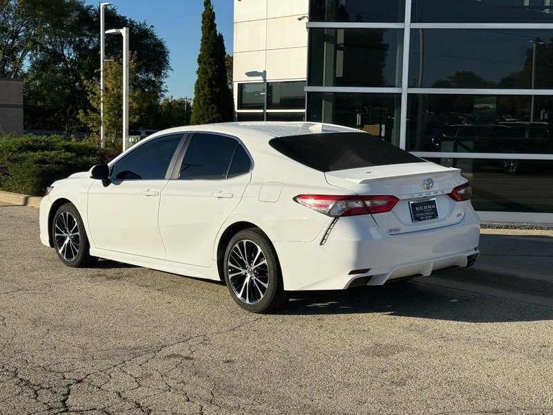Used 2019 Toyota Camry SE image 5