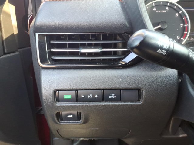 Used 2021 Nissan Sentra SR w/ SR Premium Package FWD image 22
