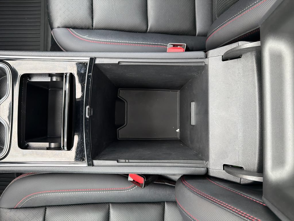 Certified 2024 Chevrolet Traverse RS w/ LPO, Floor Liner Package AWD/4WD image 31