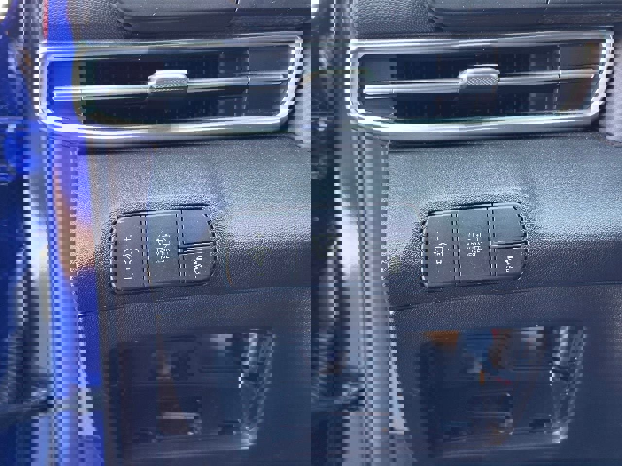 Used 2025 Hyundai Elantra Blue image 21