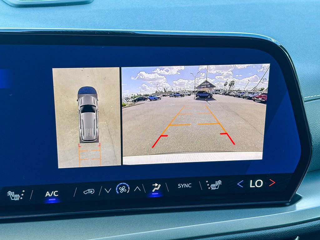 New 2026 Chevrolet Traverse LT w/ Enhanced Driving Package image 23