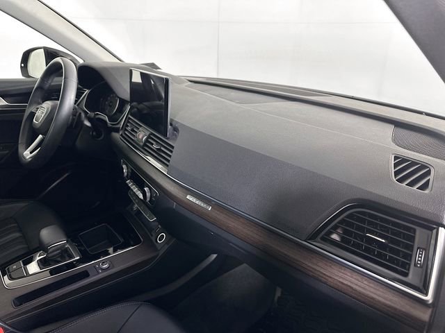 Used 2023 Audi Q5 2.0T Premium w/ Convenience Package image 30