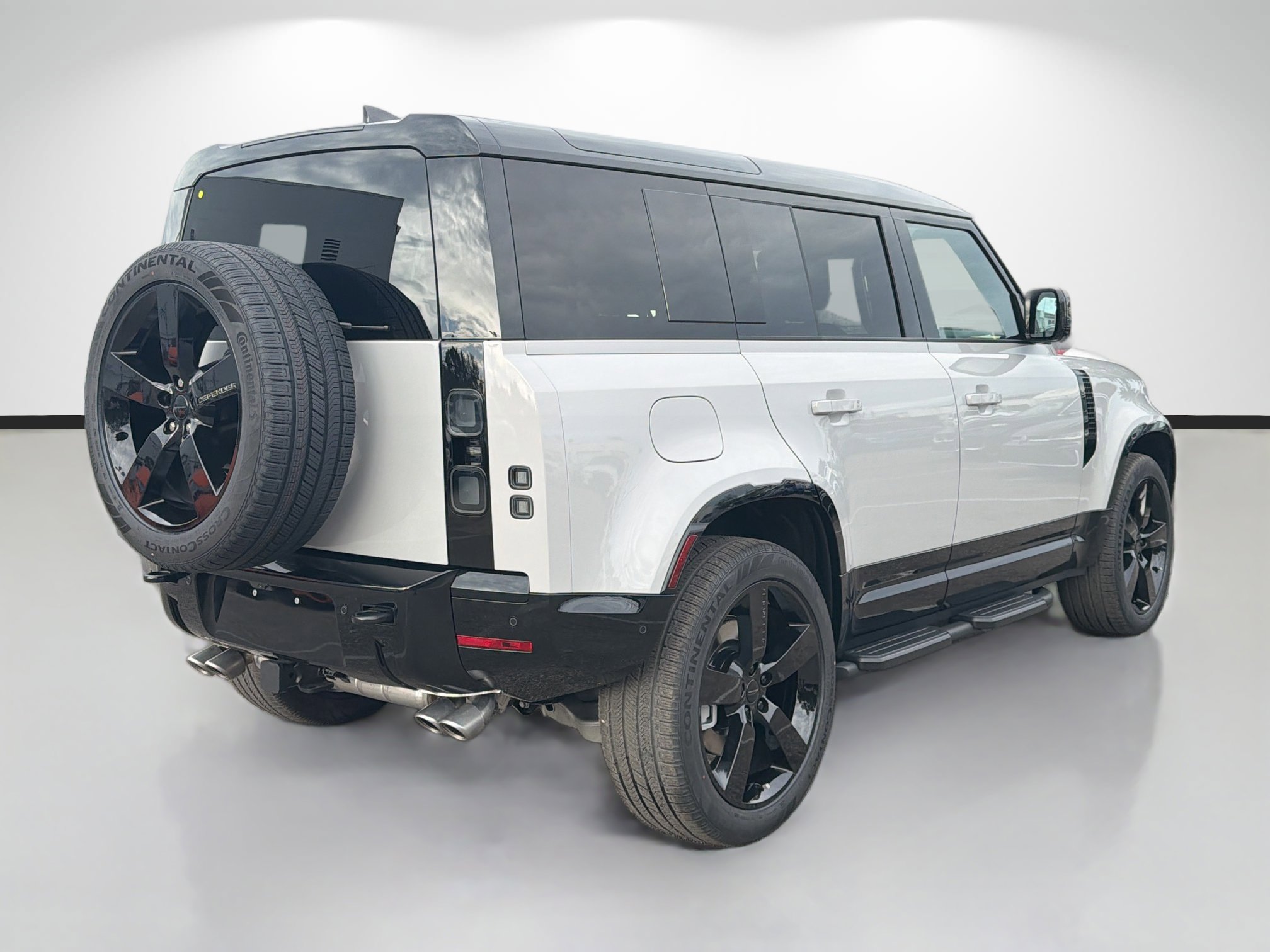 New 2026 Land Rover Defender 110 X-Dynamic SE image 5
