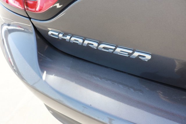 Used 2020 Dodge Charger SXT RWD image 6